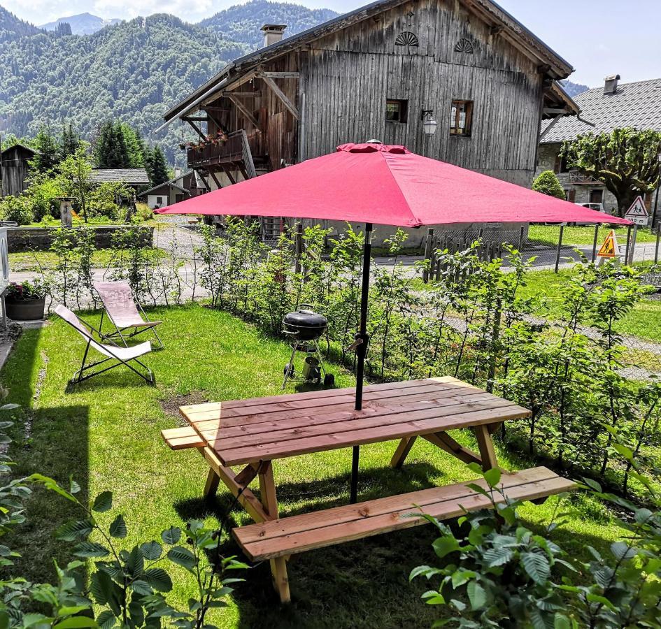 Chez Leon, Jacuzzi Et Sauna Des Le 1Er Septembre 2025 Samoëns Buitenkant foto