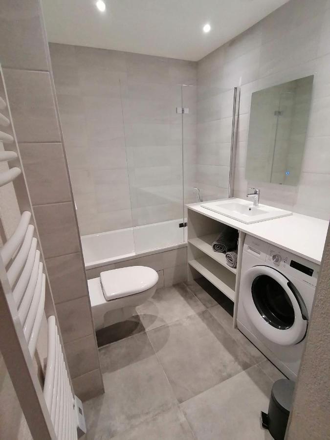 Chez Leon, Jacuzzi Et Sauna Des Le 1Er Septembre 2025 Samoëns Buitenkant foto