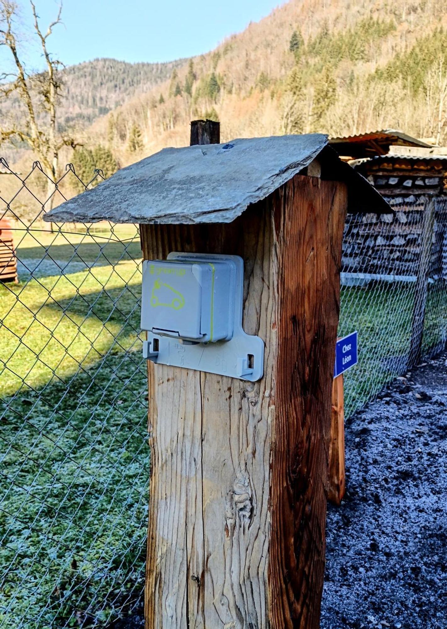 Chez Leon, Jacuzzi Et Sauna Des Le 1Er Septembre 2025 Samoëns Buitenkant foto