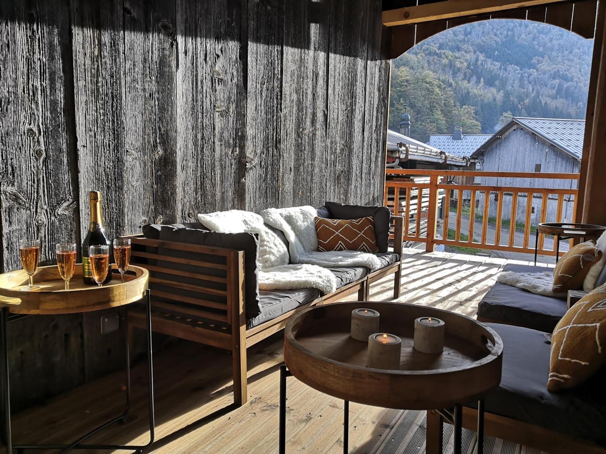 Chez Leon, Jacuzzi Et Sauna Des Le 1Er Septembre 2025 Samoëns Buitenkant foto